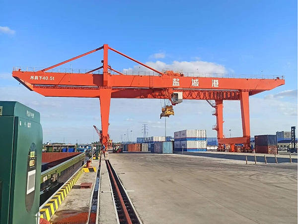 浙江杭州集裝箱門(mén)式起重機(jī)廠家集裝箱門(mén)式起重機(jī)穩(wěn)定性好