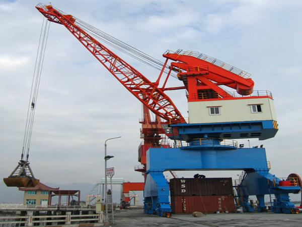 河北唐山單臂架門座式起重機(jī)公司單臂架門座式起重機(jī)靈活操作